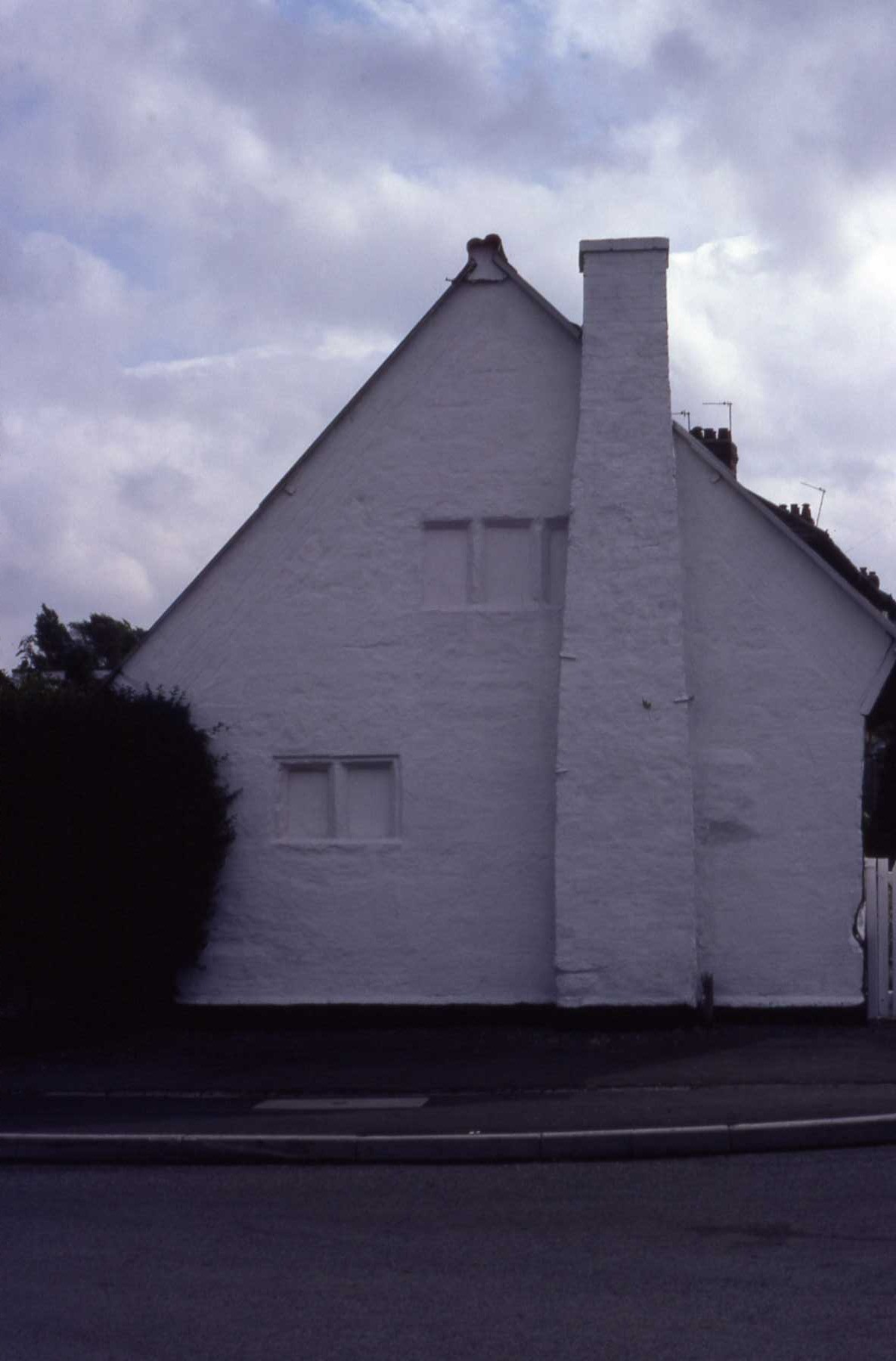 B4 031 Flower Cottage - External chimney in gable end.jpg